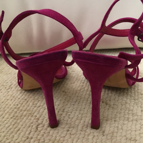 Manolo Blahnik Pink Heels - Picture 3 of 3